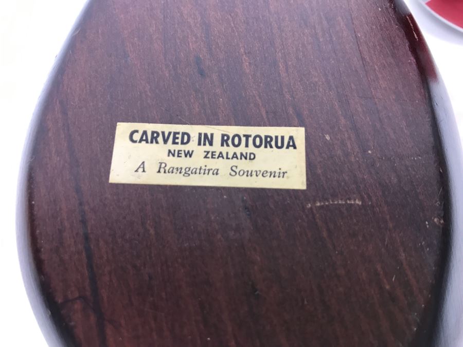 Hand Carved Wooden Trinket Dish Carved In Rotorua New Zealand Rangatira Mother Of Pearl Eyes [Photo 7]