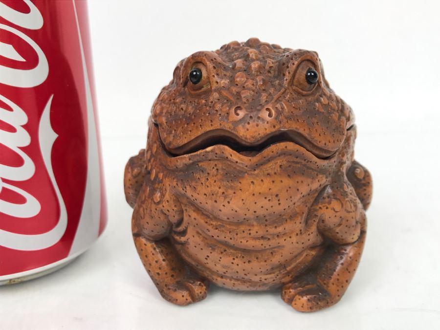 Stunning Detailed Wood Carved Japanese Frog Trinket Box (See All Photos) [Photo 1]