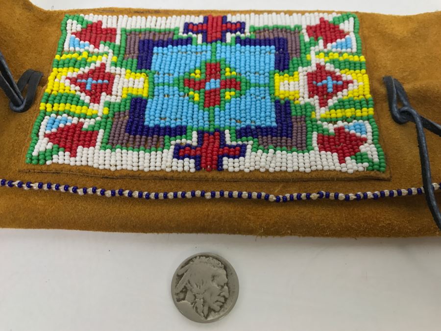 Leather Pouch With Native American Style Beads [Photo 3]
