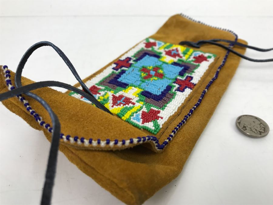Leather Pouch With Native American Style Beads [Photo 6]