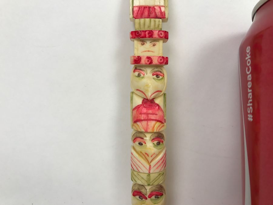 Small Totem Bone Carving Hand Painted [Photo 4]