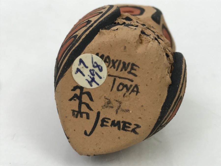 Vintage Signed Native American Pottery Of Owl By Maxine Toya Jemez Pueblo Pottery [Photo 2]