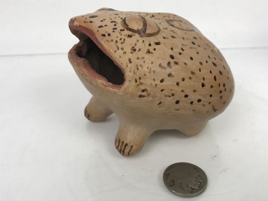 Maricopa Pee-Posh Potter M. Sunn Mable Sunn Pottery Of Frog Sculpture