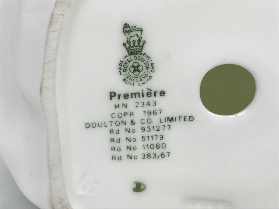 Royal Doulton England Lady Figurine Premiere [Photo 8]