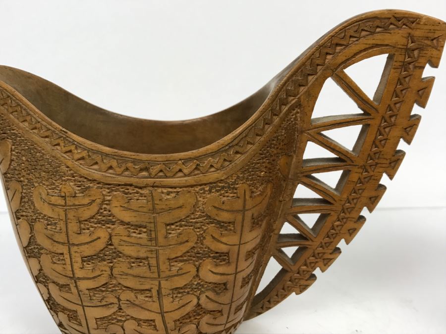Carved Wooden Cup From Yugoslavia [Photo 4]