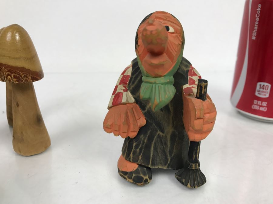 Set Of (2) Hand Carved Wooden Figures, (3) Wooden Mushrooms And Carved Wood Wine Stopper [Photo 10]