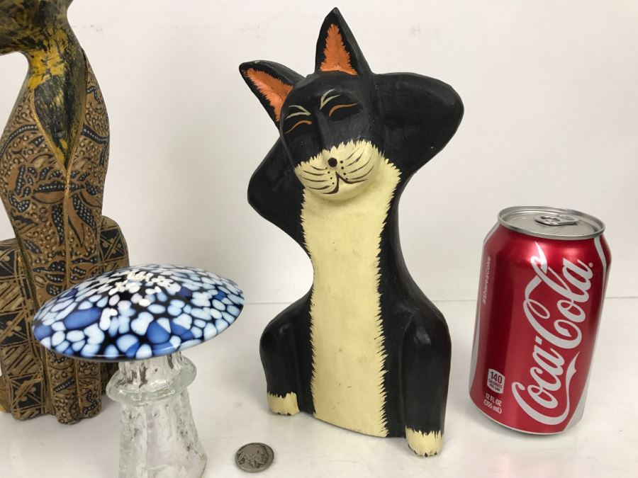 (2) Carved Wood Hand Painted Cats And Art Glass Mushroom [Photo 8]
