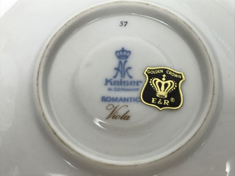 Kaiser China Teapot With (2) Cups And Saucers [Photo 14]