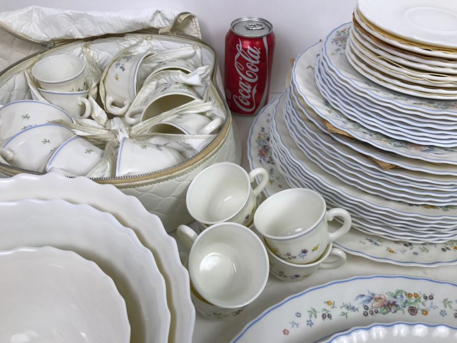 Large Set Apx 76 Pieces Of Arcopal France Dinnerware Plates Cups Bowls [Photo 14]