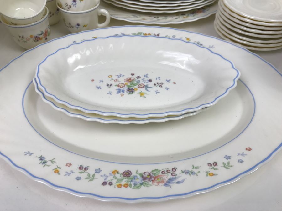 Large Set Apx 76 Pieces Of Arcopal France Dinnerware Plates Cups Bowls [Photo 3]