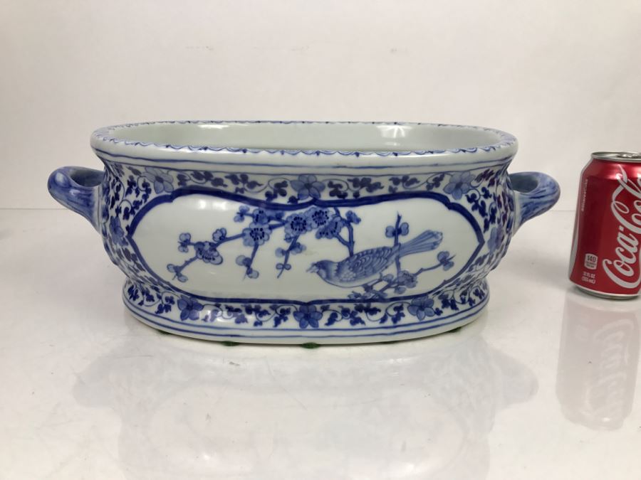 Contemporary Asian Blue And White Handled Porcelain Foot Bath [Photo 1]