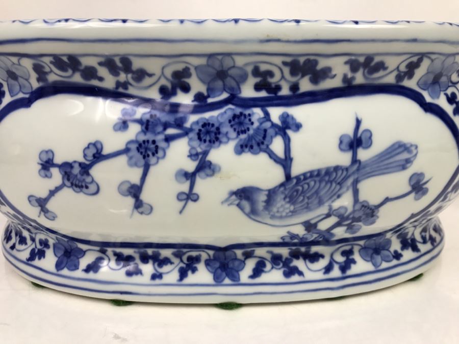 Contemporary Asian Blue And White Handled Porcelain Foot Bath [Photo 4]