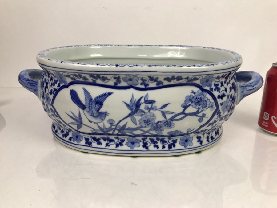 Contemporary Asian Blue And White Handled Porcelain Foot Bath [Photo 9]