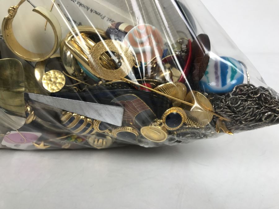 Mixed Bag Of Assorted Costume Jewelry Some Signed Pieces 3.5Lbs [Photo 6]