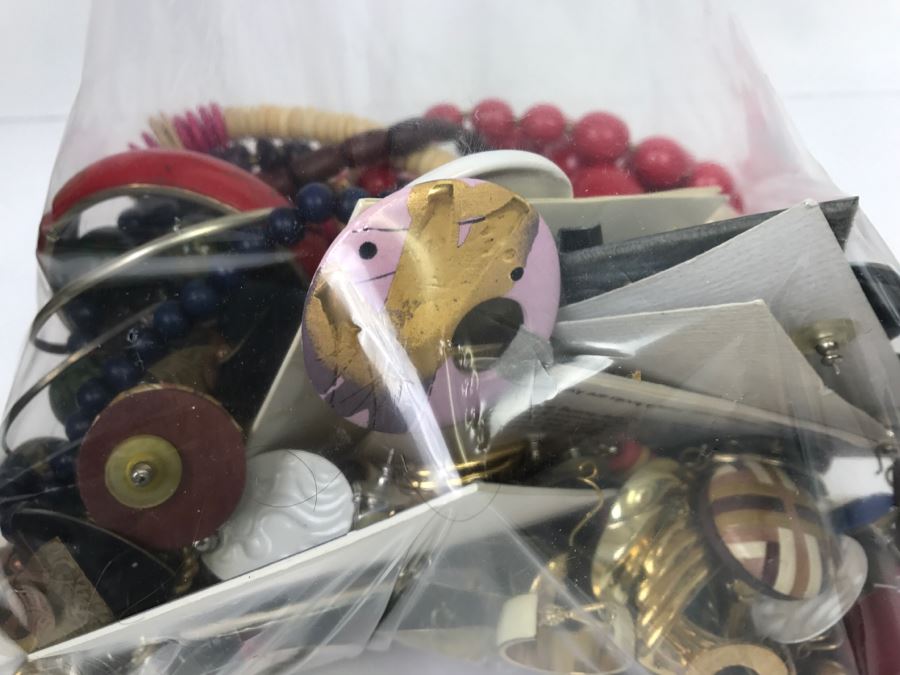 Mixed Bag Of Assorted Costume Jewelry Some Signed Pieces 3.5Lbs [Photo 8]