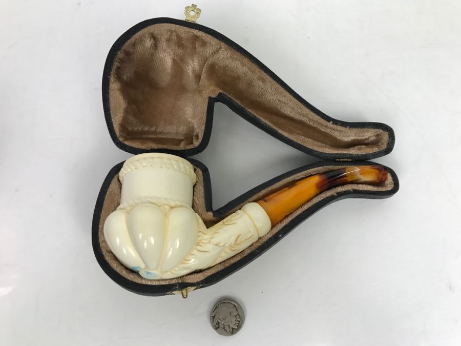 New Old Stock Hand Carved Crown Meerschaum Pipe With Case [Photo 1]