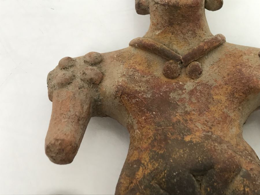 Old South American Clay Female Figure [Photo 4]