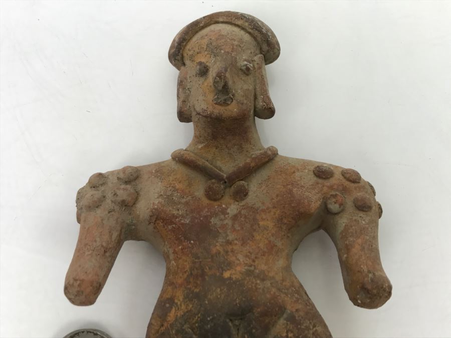 Old South American Clay Female Figure [Photo 2]