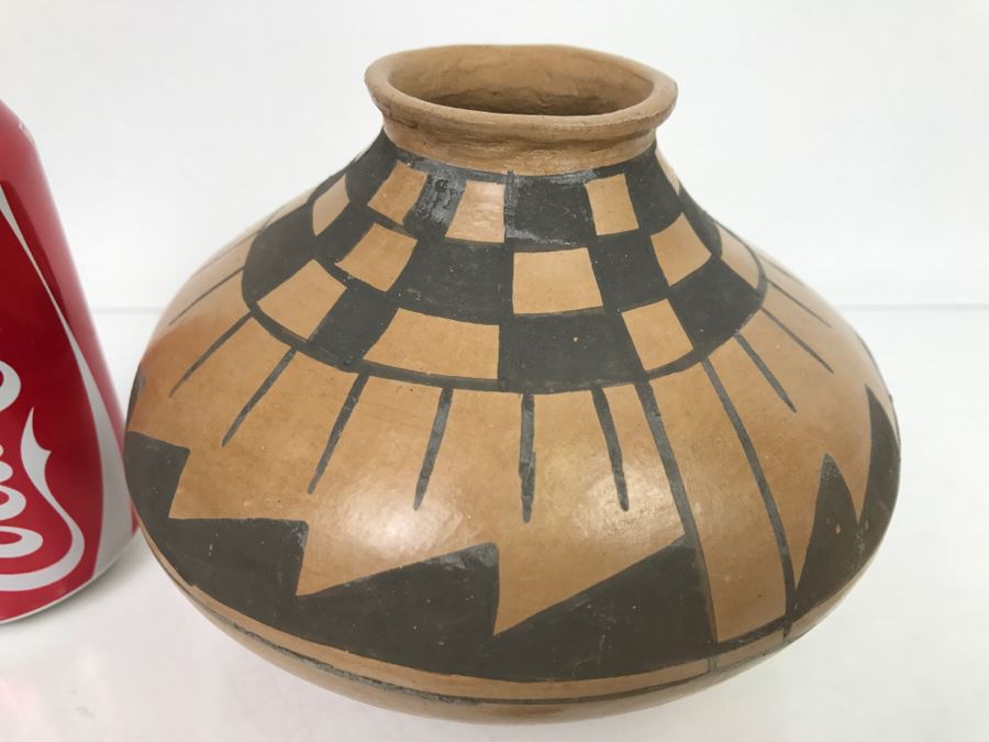 Old South American Hand Painted Pottery [Photo 3]