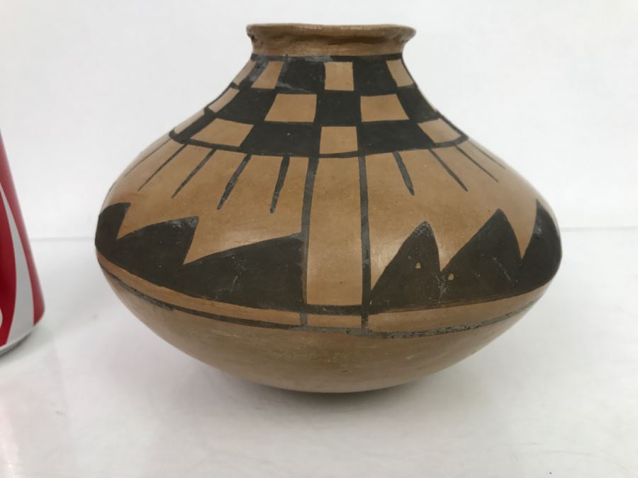 Old South American Hand Painted Pottery [Photo 9]