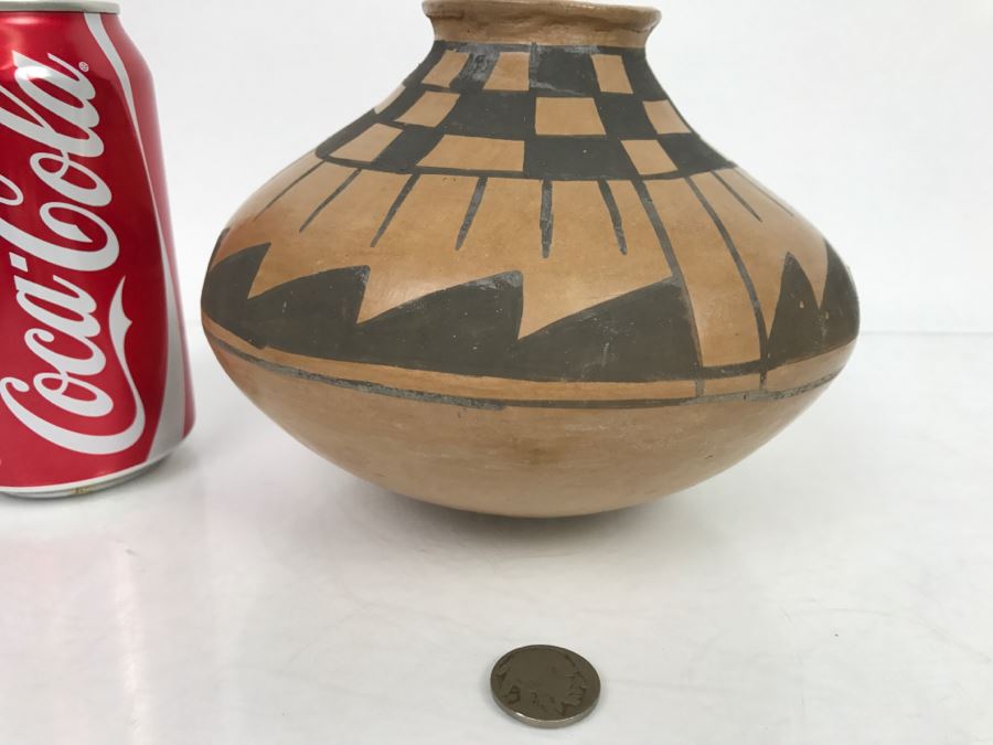 Old South American Hand Painted Pottery [Photo 2]