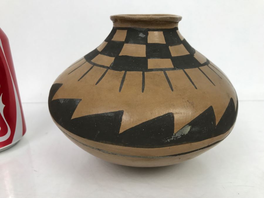 Old South American Hand Painted Pottery [Photo 10]