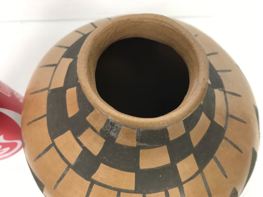 Old South American Hand Painted Pottery [Photo 5]