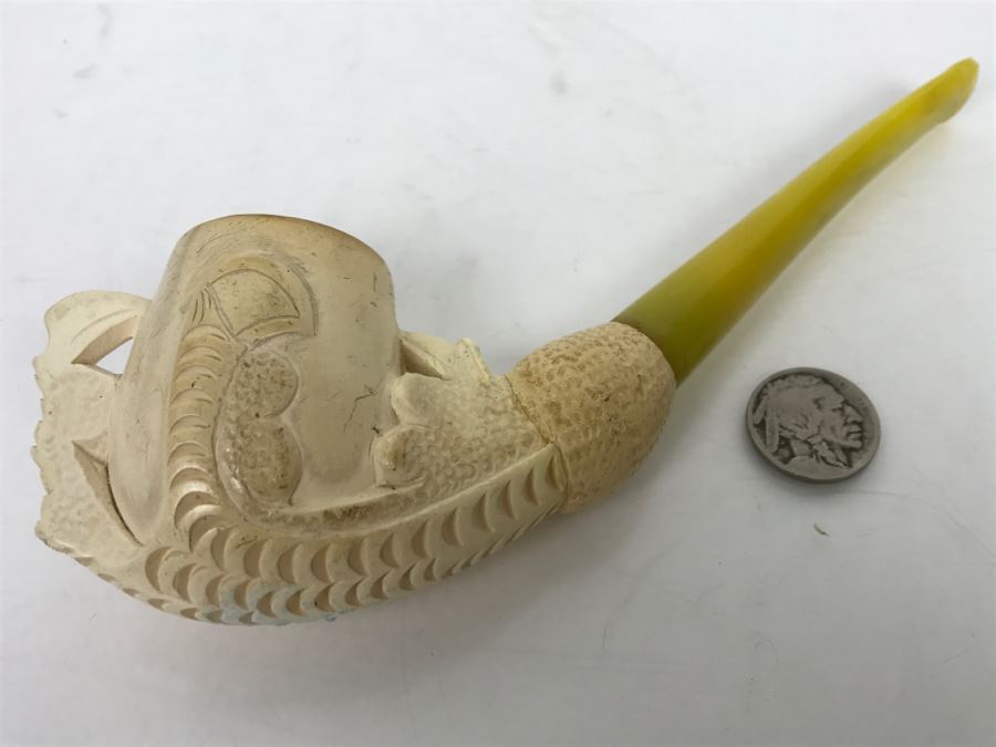 Old Hand Carved Meerschaum Pipe With Case Eagle's Talon (Small Crack In End Of Pipe Stem Shown In Photos) [Photo 4]