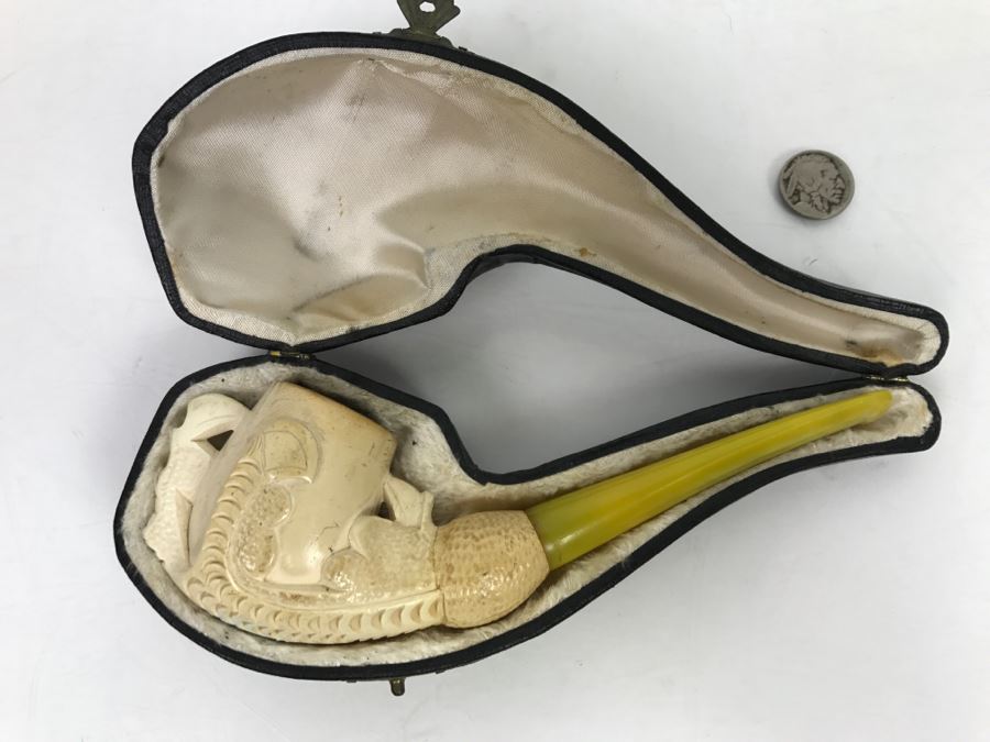 Old Hand Carved Meerschaum Pipe With Case Eagle's Talon (Small Crack In End Of Pipe Stem Shown In Photos) [Photo 9]