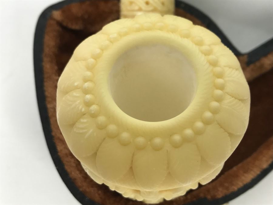 New Old Stock Hand Carved Meerschaum Pipe With Case [Photo 11]