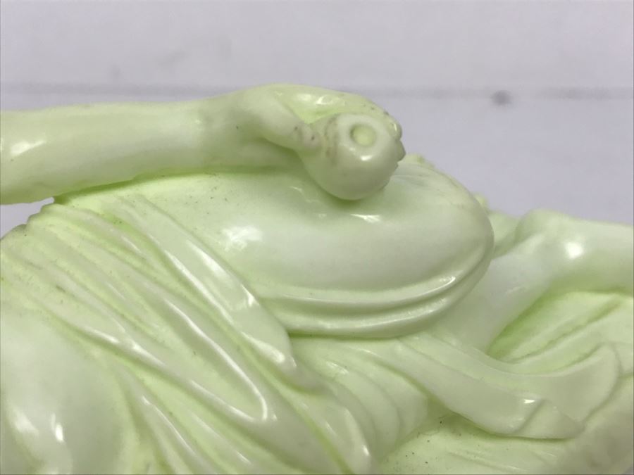 Vintage Asian Hong Kong Carved Lemon Chrysoprase Sculpture Of Lying Nude Woman [Photo 20]