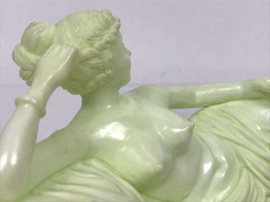 Vintage Asian Hong Kong Carved Lemon Chrysoprase Sculpture Of Lying Nude Woman [Photo 19]