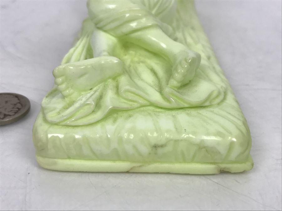 Vintage Asian Hong Kong Carved Lemon Chrysoprase Sculpture Of Lying Nude Woman [Photo 11]