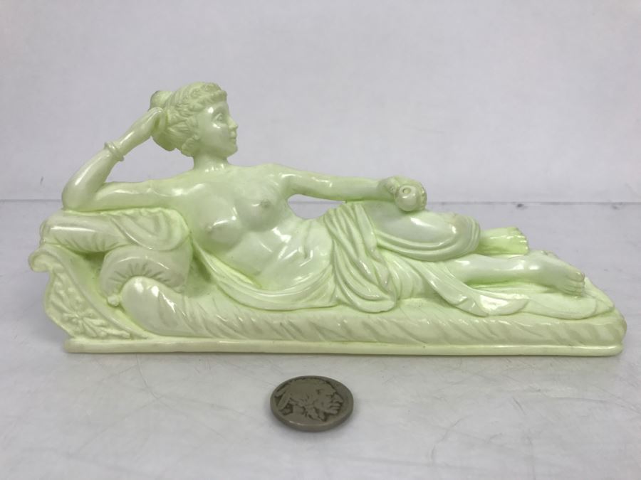 Vintage Asian Hong Kong Carved Lemon Chrysoprase Sculpture Of Lying Nude Woman [Photo 2]