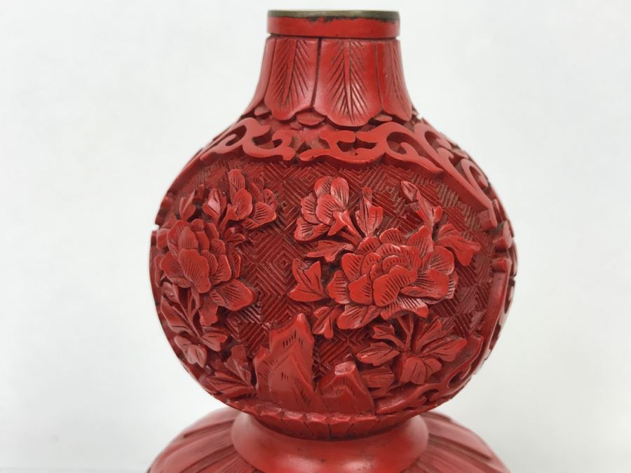 Chinese Cinnabar Vase [Photo 5]