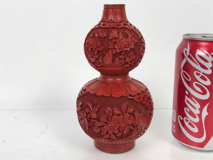 Chinese Cinnabar Vase [Photo 4]