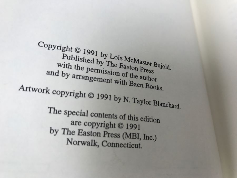 Signed First Edition Easton Press Hardcover Book Barrayar By Lois McMaster Bujold [Photo 10]