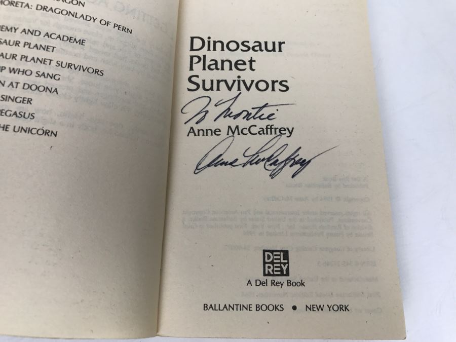 (3) Signed Anne McCaffrey Paperback Books: Dinosaur Planet, Dinosaur Planet Survivors And Decision At Doona [Photo 14]