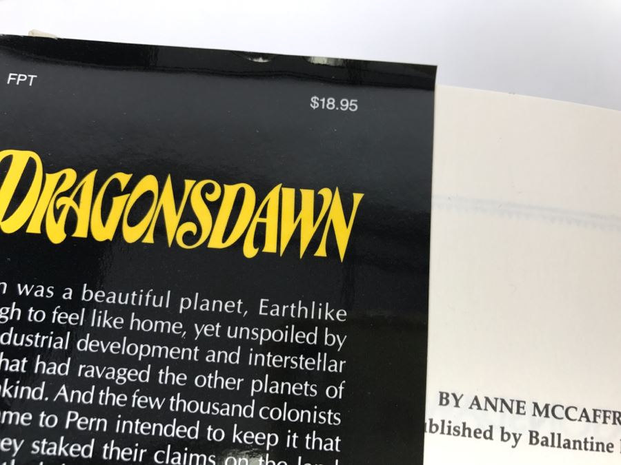 Signed First Edition Hardcover Book Dragonsdawn By Anne McCaffrey [Photo 6]