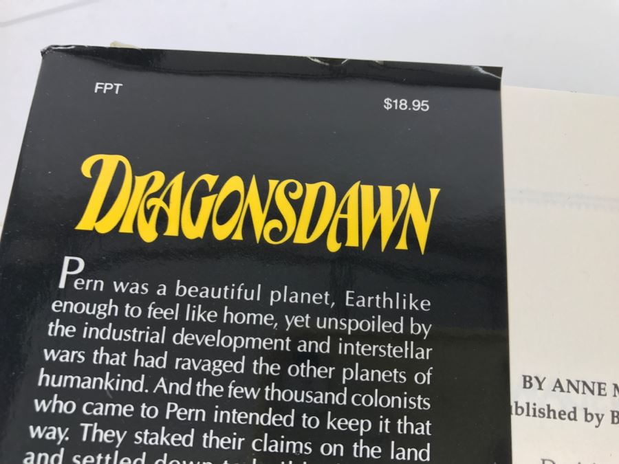 Signed First Edition Hardcover Book Dragonsdawn By Anne McCaffrey [Photo 7]