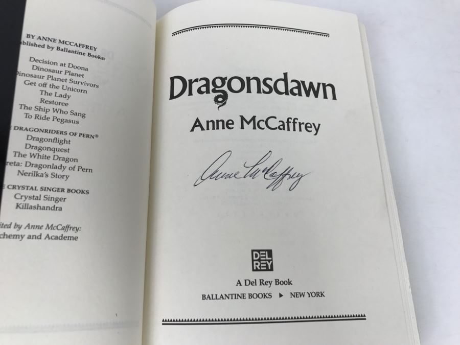 Signed First Edition Hardcover Book Dragonsdawn By Anne McCaffrey [Photo 8]