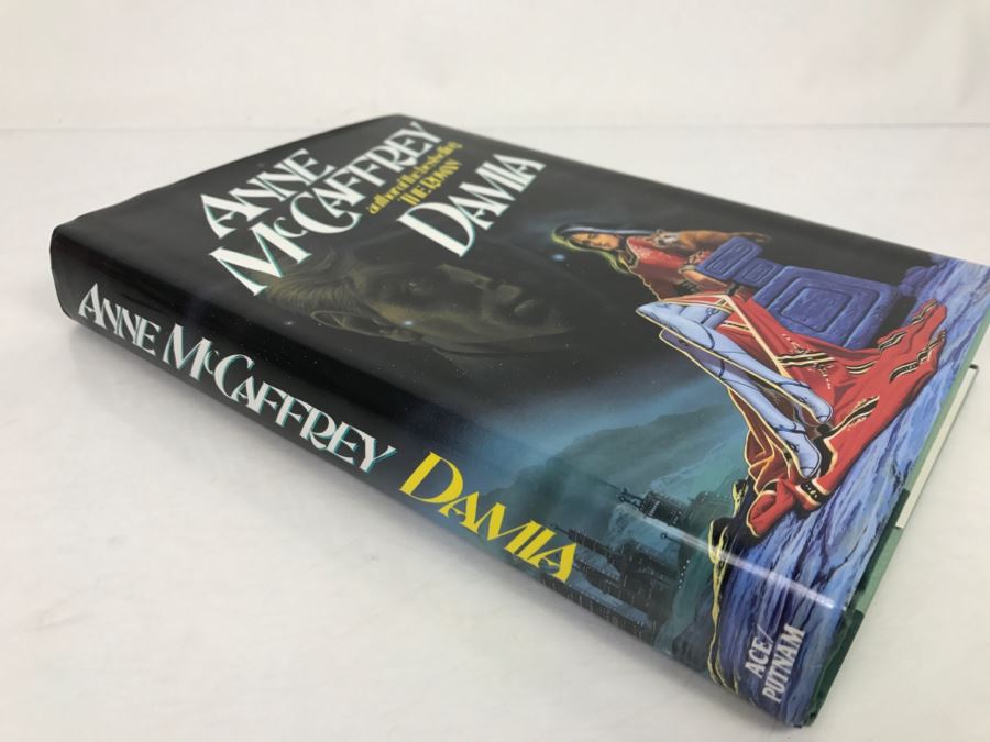 Signed First Edition Hardcover Book Damia By Anne McCaffrey [Photo 3]