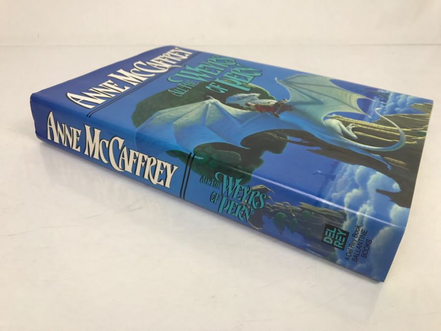 First Edition Signed Hardcover Book All The Weyrs Of Pern By Anne McCaffrey [Photo 3]