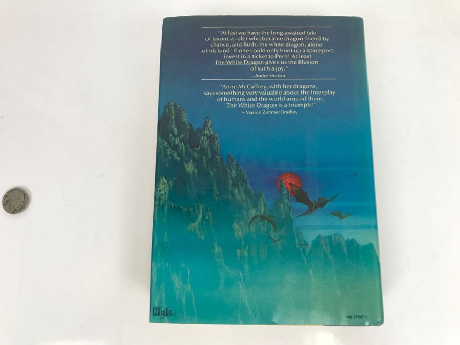 First Edition Signed Hardcover Book The White Dragon Volume III Of “The Dragonriders Of Pern” By Anne McCaffrey [Photo 4]