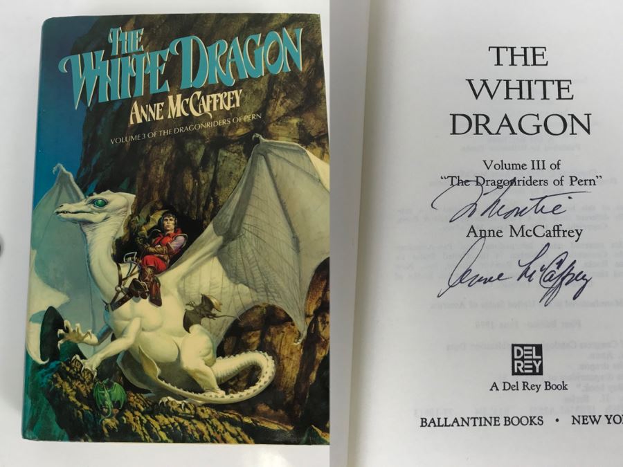 First Edition Signed Hardcover Book The White Dragon Volume III Of “The Dragonriders Of Pern” By Anne McCaffrey [Photo 1]