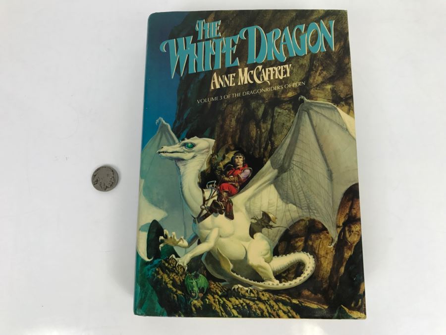 First Edition Signed Hardcover Book The White Dragon Volume III Of “The Dragonriders Of Pern” By Anne McCaffrey [Photo 2]