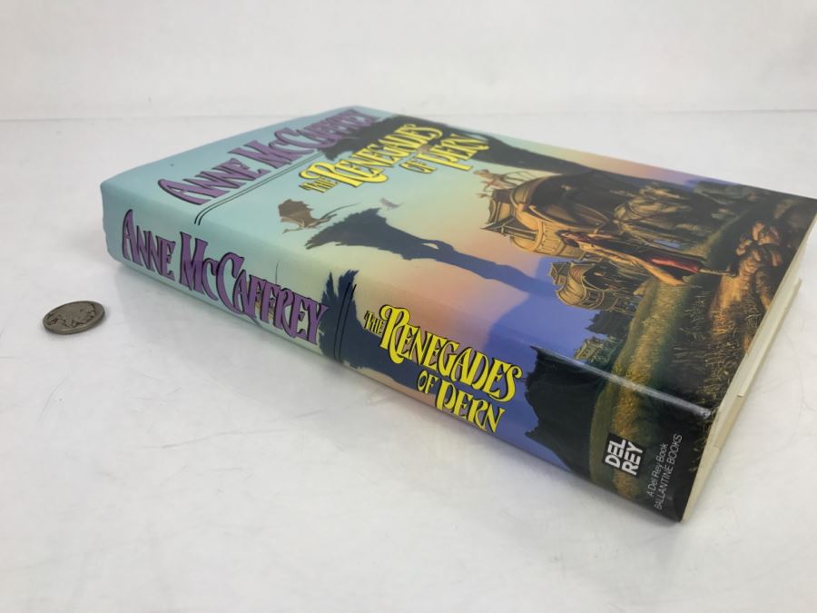 First Edition Signed Hardcover Book The Renegades Of Pern By Anne McCaffrey [Photo 3]