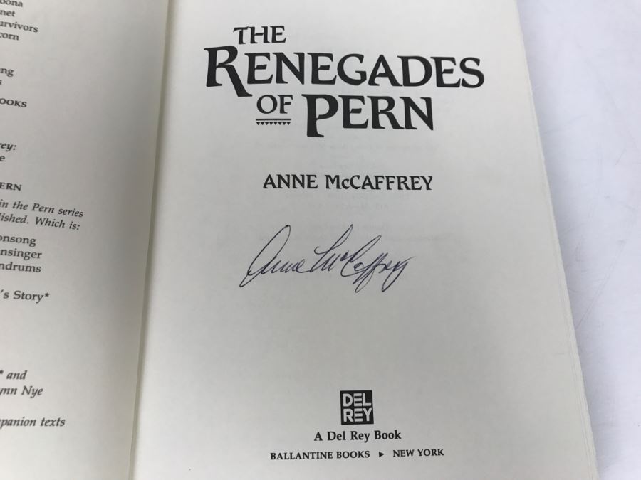 First Edition Signed Hardcover Book The Renegades Of Pern By Anne McCaffrey [Photo 7]