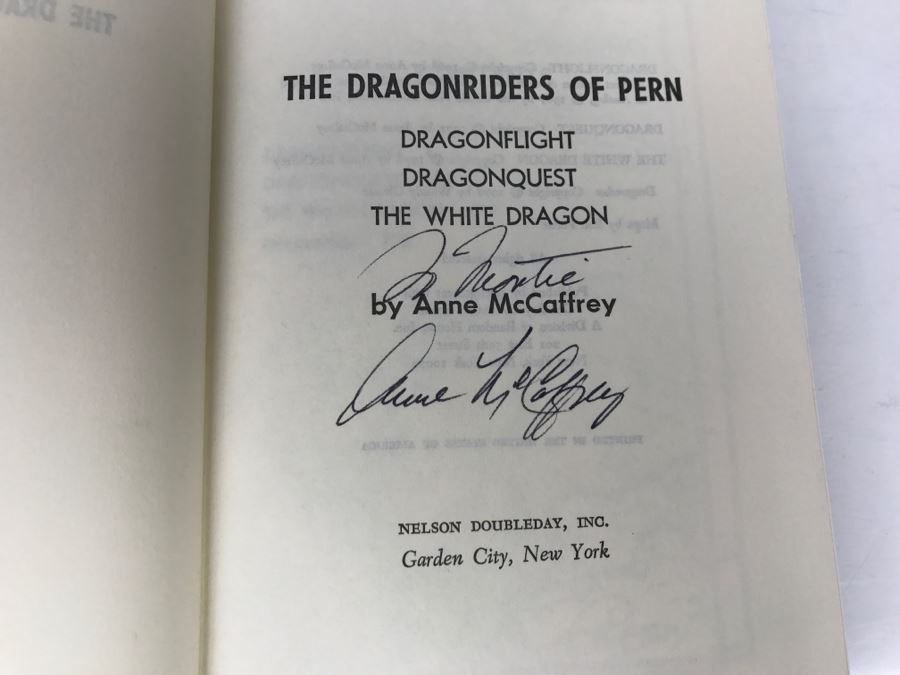 Signed Hardcover Book Club Edition The Dragonriders Of Pern By Anne McCaffrey [Photo 6]