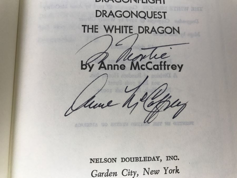 Signed Hardcover Book Club Edition The Dragonriders Of Pern By Anne McCaffrey [Photo 7]